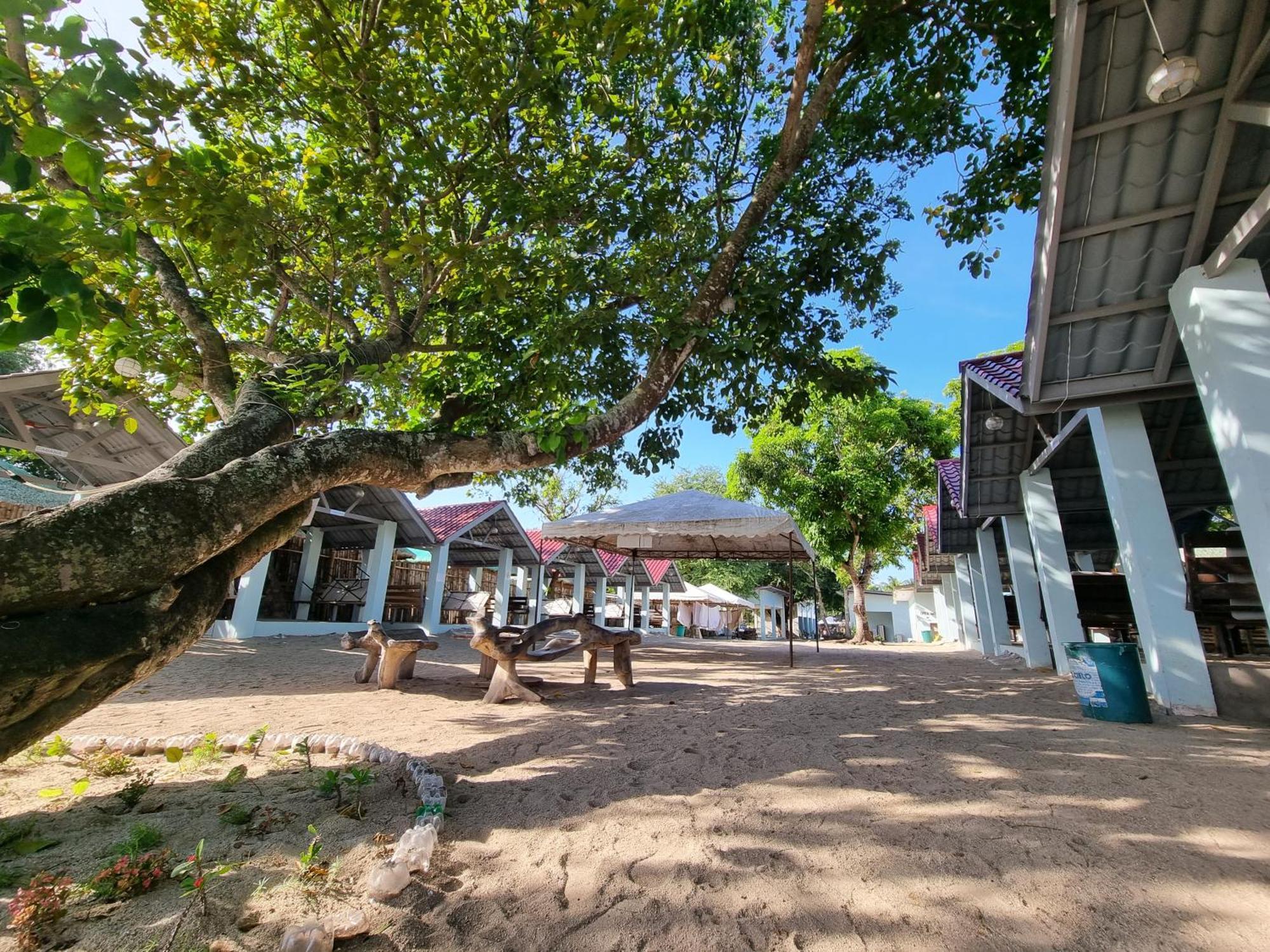 Yemaya De Laiya Powered By Cocotel Batangas ภายนอก รูปภาพ